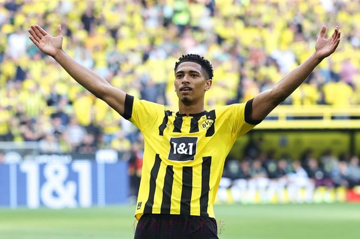 官方:贝林厄姆加盟皇马 转会费1.03亿+30%浮动 官方:贝林厄姆加盟皇马 转会费1.03亿+30%浮动